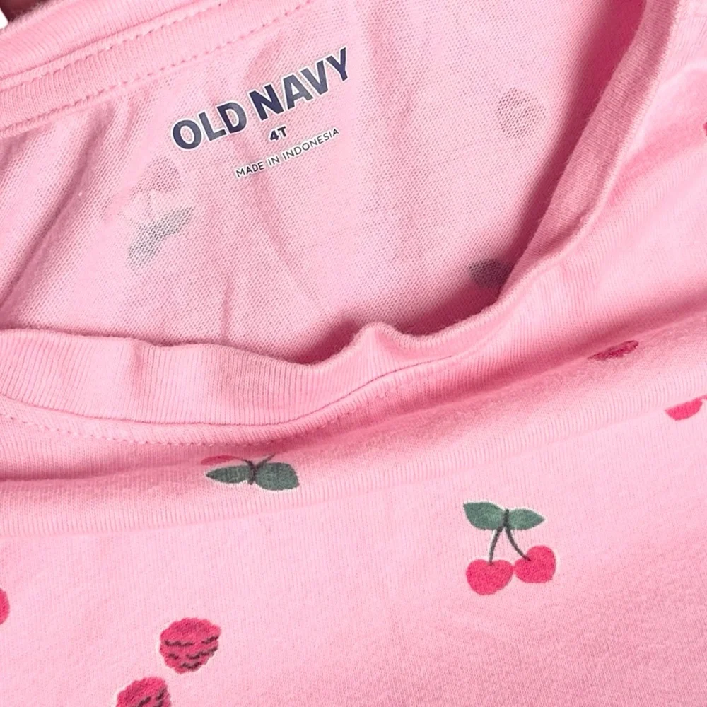 Old Navy 4T Girls pink cherry hearts short sleeve shirt